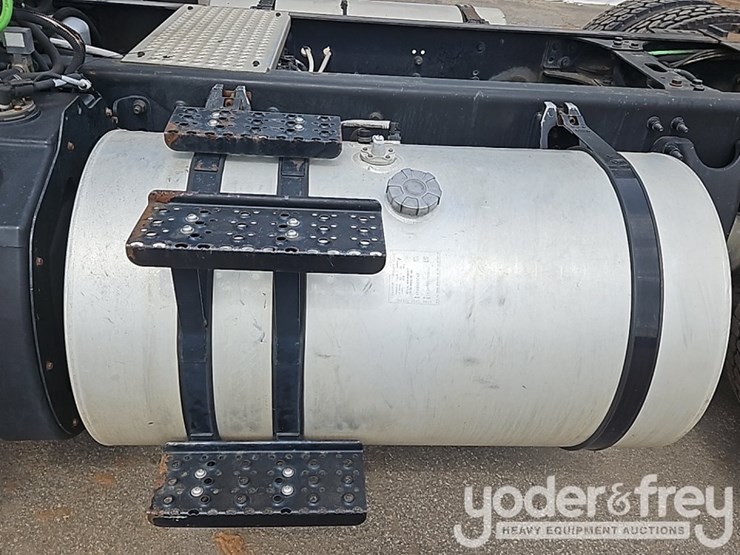 2017-international-8600-image-17