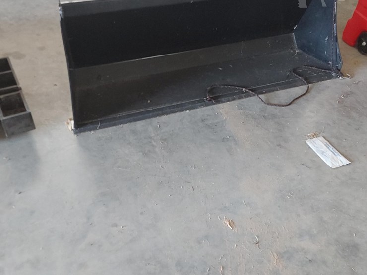 2023-mahindra-1635-hst-image-34