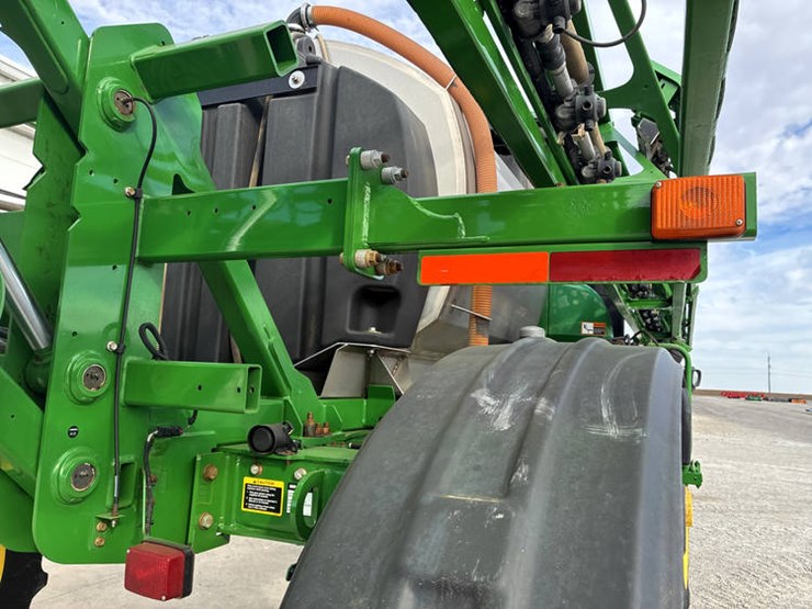 2014-john-deere-r4038-image-28