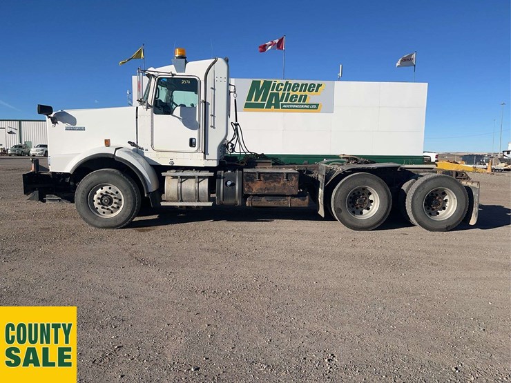 2016-kenworth-t800-image-2