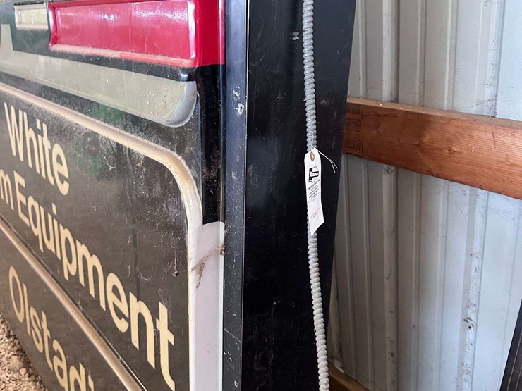 white-farm-equipment-lighted-double-sided-bubble-sign-image-8