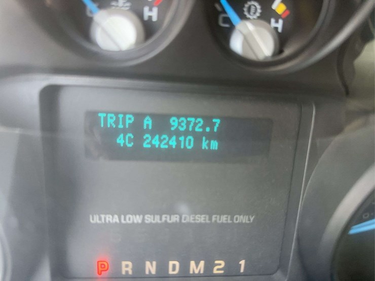 2011-ford-f550-xl-image-29