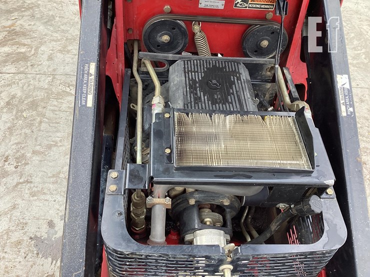 2010-toro-dingo-tx420-image-13