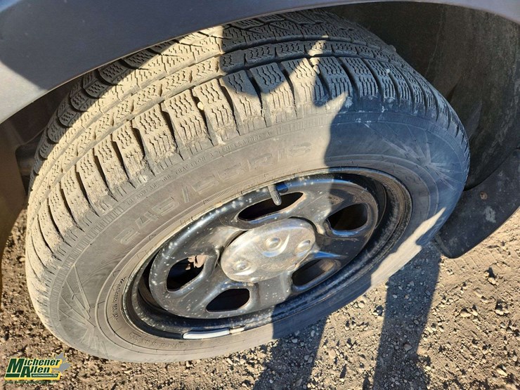 2017-ford-explorer-image-28