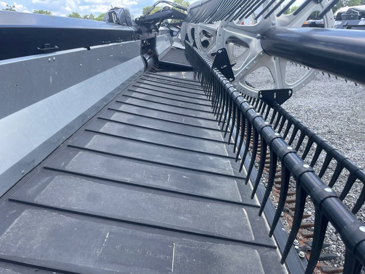 2023-mac-don-fd240-image-12