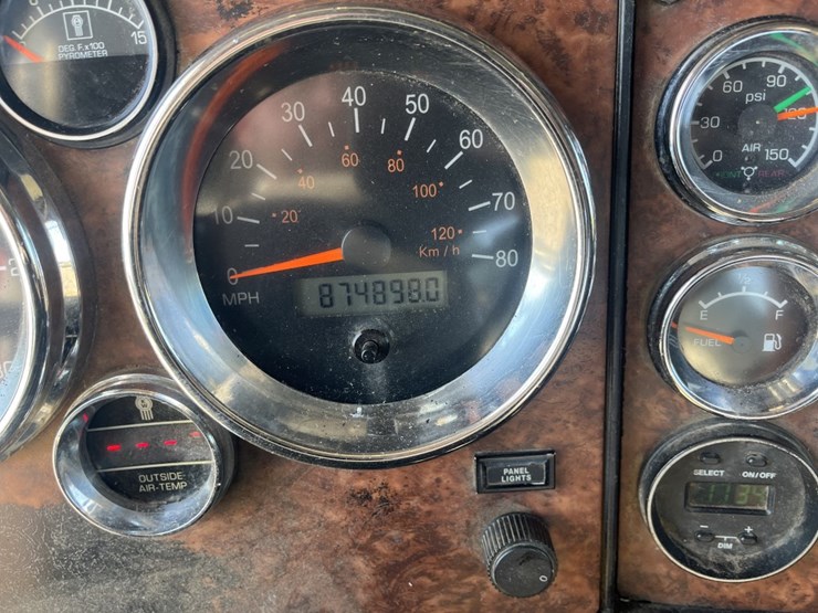 2004-caterpillar-c15-image-17