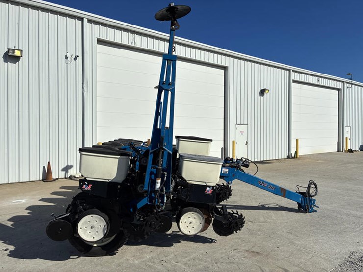 2014-kinze-3000-image-9