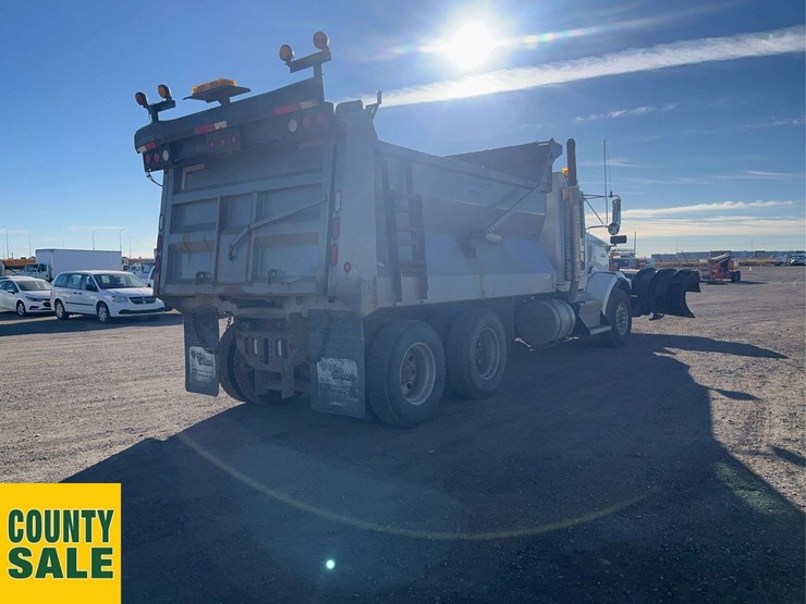 2016-kenworth-t800-image-4