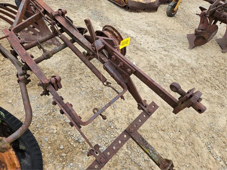 #3102-•-2-btm-pull-plow-frame-image-10
