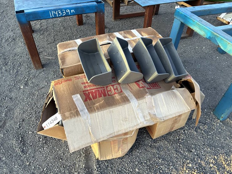 #114477-•-4-cases-grain-leg-bkts-image-1