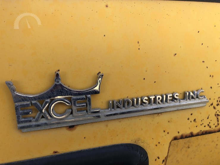 minneapolis-moline-m602-image-10