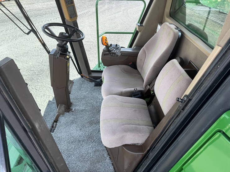 2005-john-deere-9560-sts-image-76