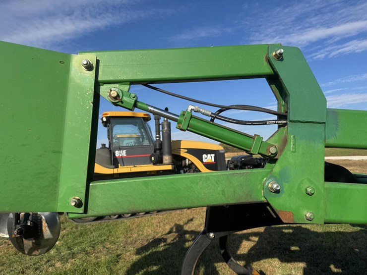 john-deere-2700-image-19