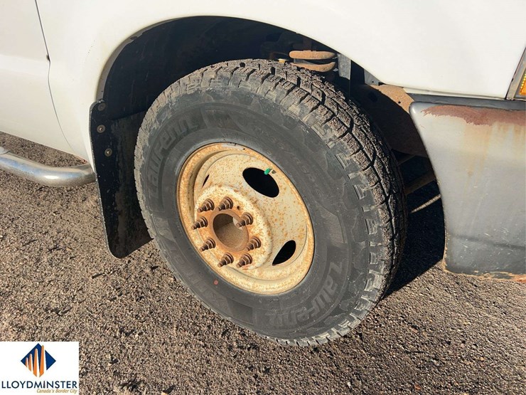 2004-ford-f350-image-8