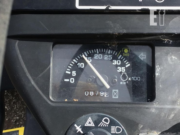 2004-john-deere-2210-image-14