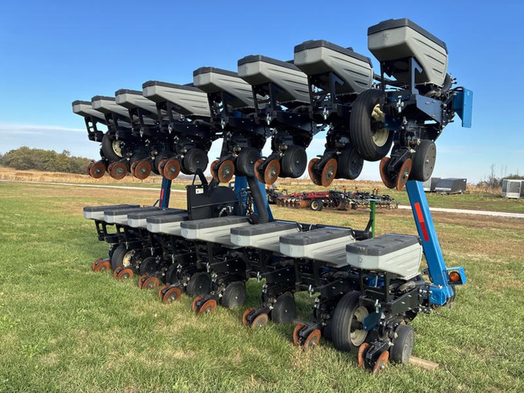 2019-kinze-3140-image-8