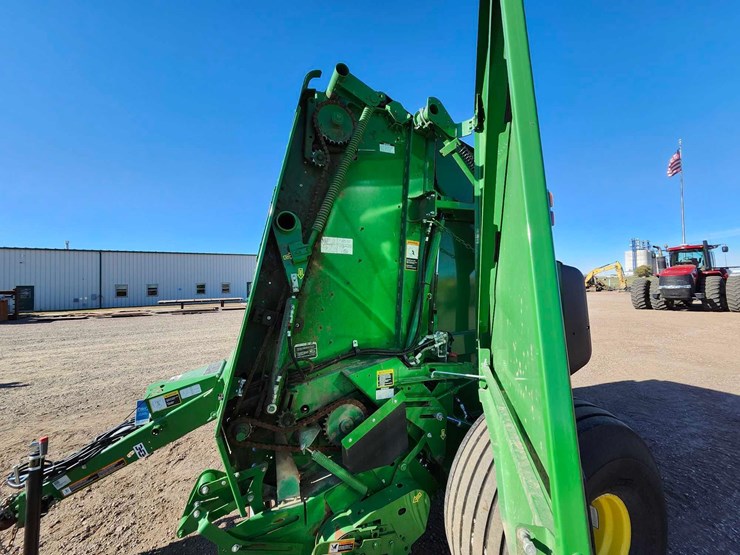 2023-john-deere-560m-image-16