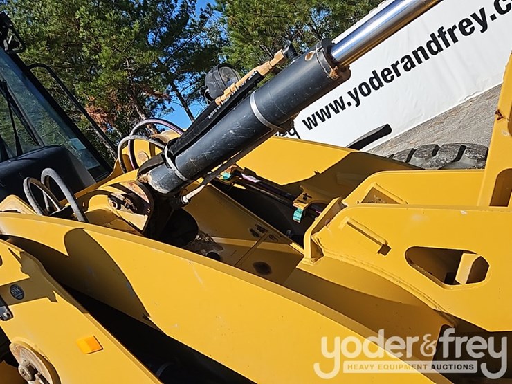 2018-caterpillar-914m-image-26