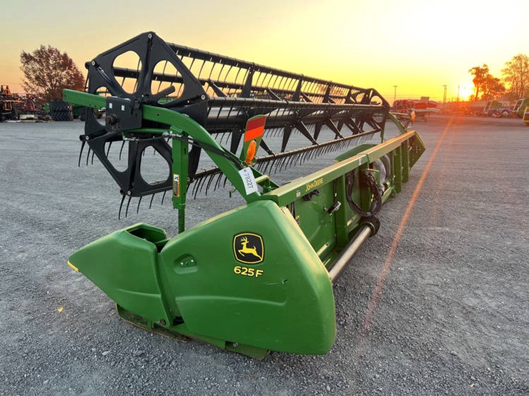 2014-john-deere-625f-image-2