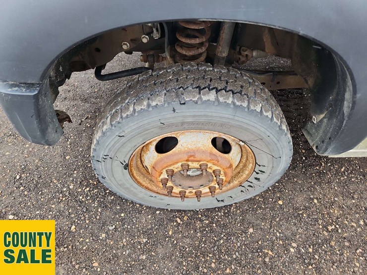 2013-ford-f550-image-35