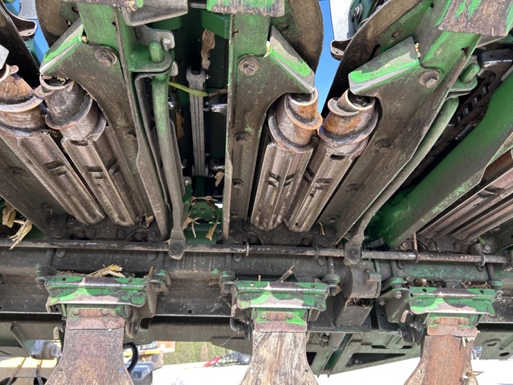 2021-john-deere-c18f-image-48