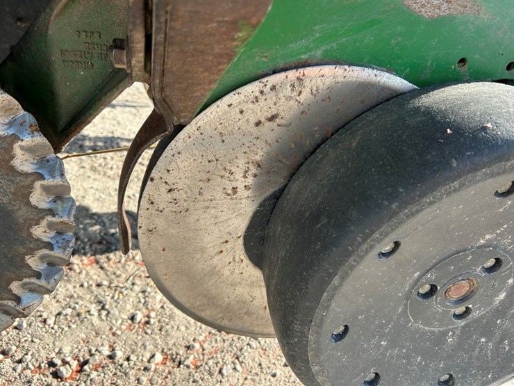 2004-john-deere-1790-image-10