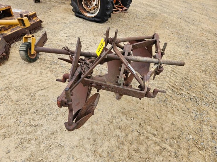 massey-ferguson-14-image-2