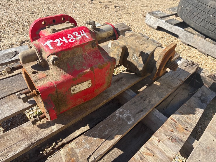 #24834-•-pto-and-pump-image-3