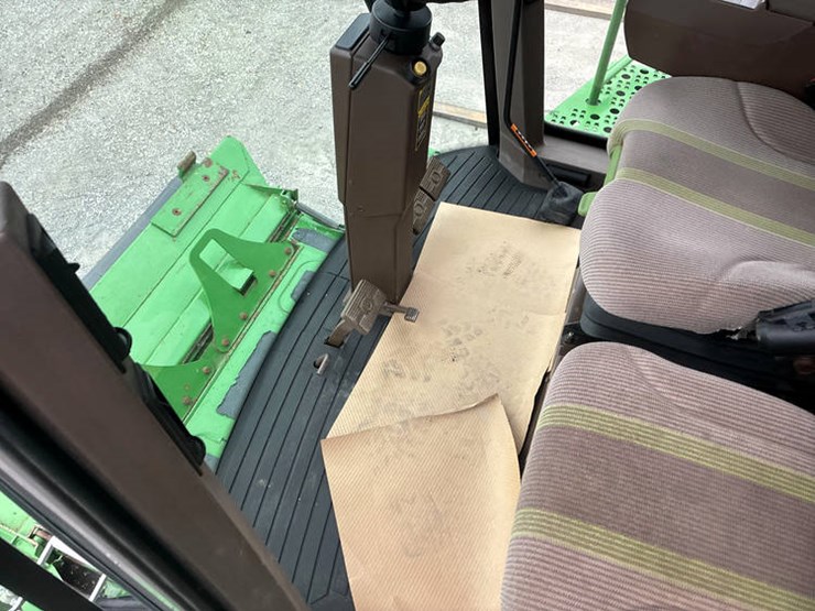 2008-john-deere-9870-sts-image-30