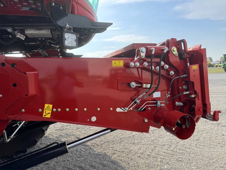 2023-case-ih-8250-image-11