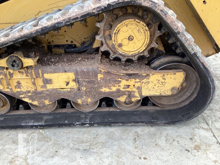 2020-caterpillar-259d3-image-11