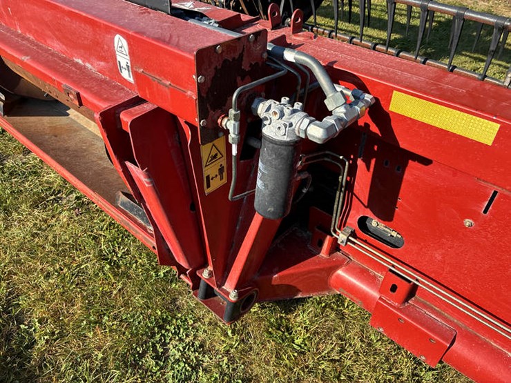 2015-case-ih-3162-image-37