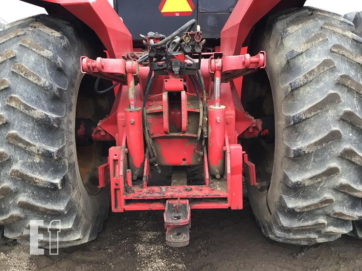 1983-versatile-835-image-9