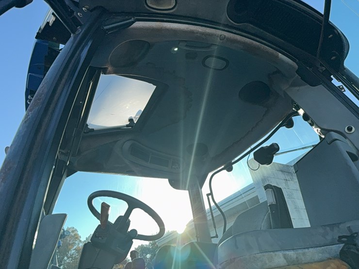 new-holland-t6070-image-58