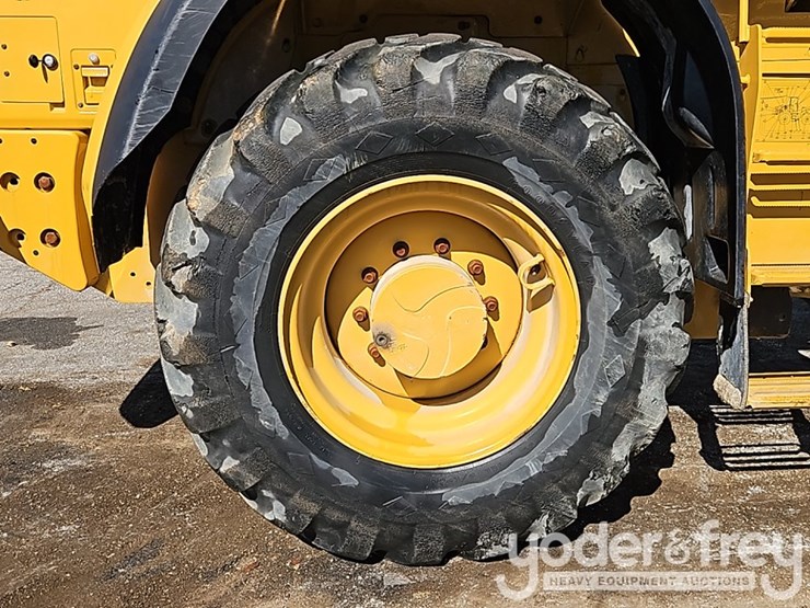 2018-caterpillar-914m-image-9