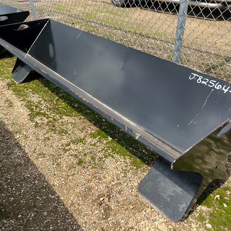 #24429 • HEAVY DUTY 90IN CATTLE FEEDER