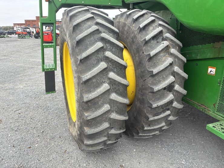 2004-john-deere-9660-sts-image-37