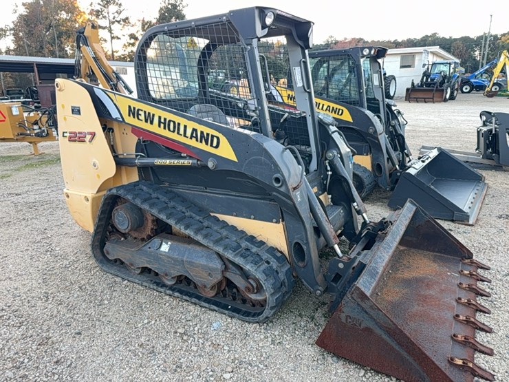 new-holland-c227-image-27