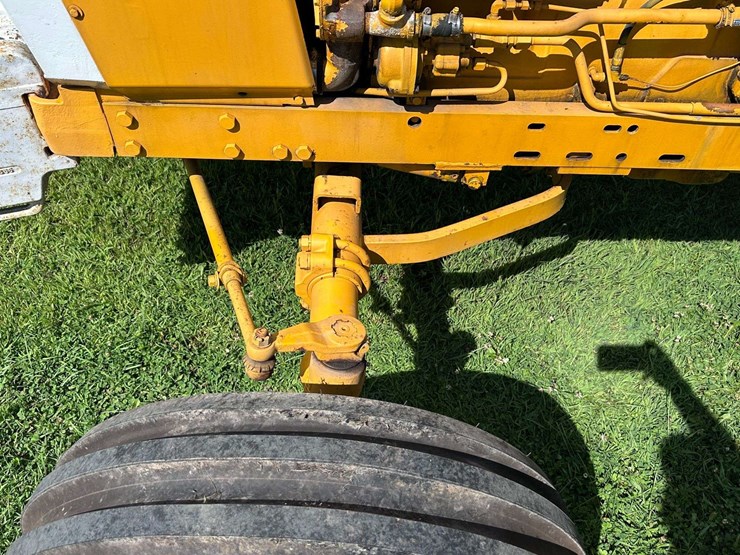 minneapolis-moline-g1355-image-20