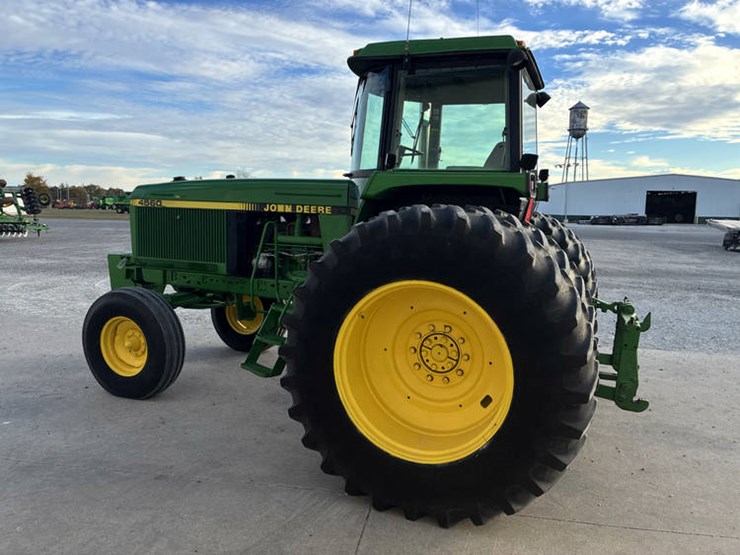 1994-john-deere-4560-image-8