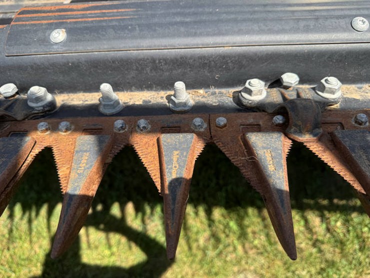 2023-mac-don-fd240-image-40