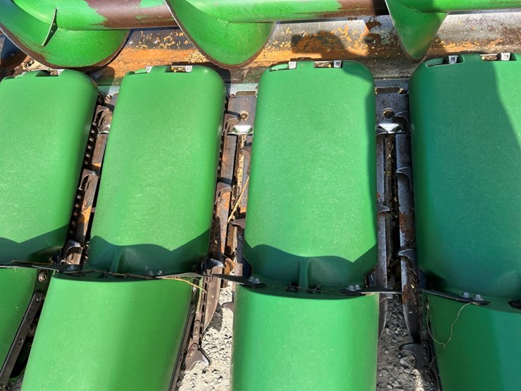 2021-john-deere-c18f-image-23