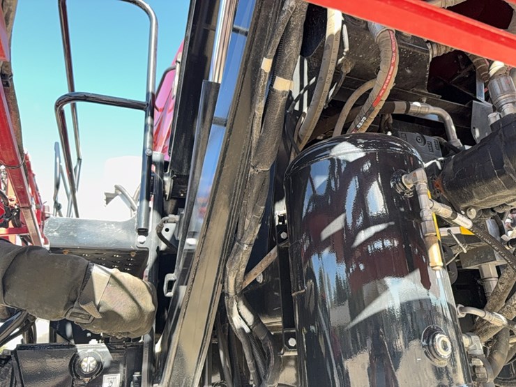 2023-case-ih-4350-patriot--sprayer-image-227