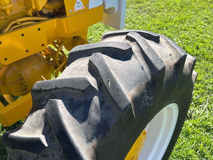 minneapolis-moline-g750-image-43