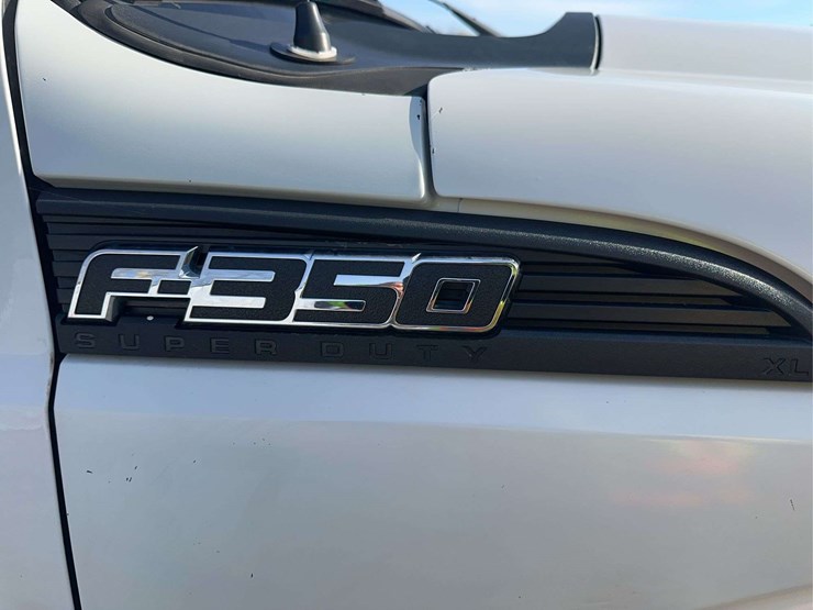 2013-ford-f350-xl-image-13
