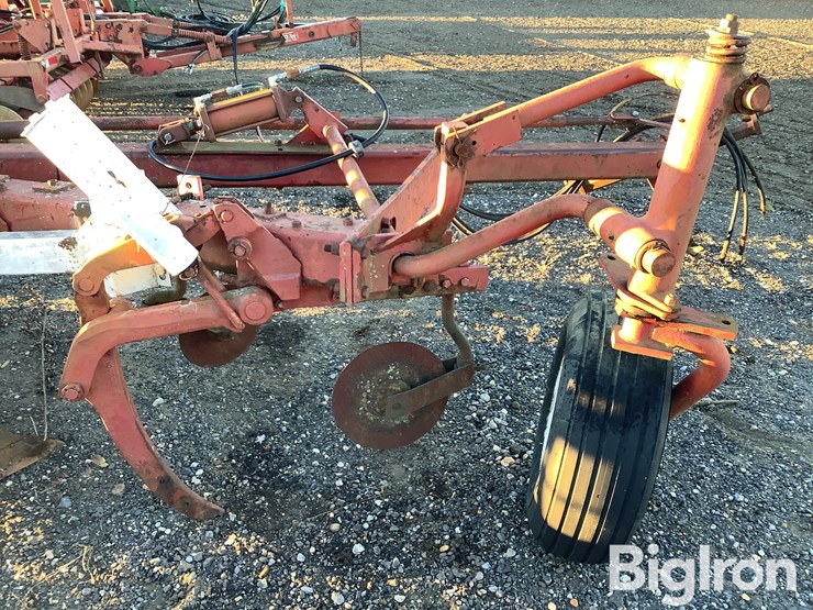 international-720-image-11