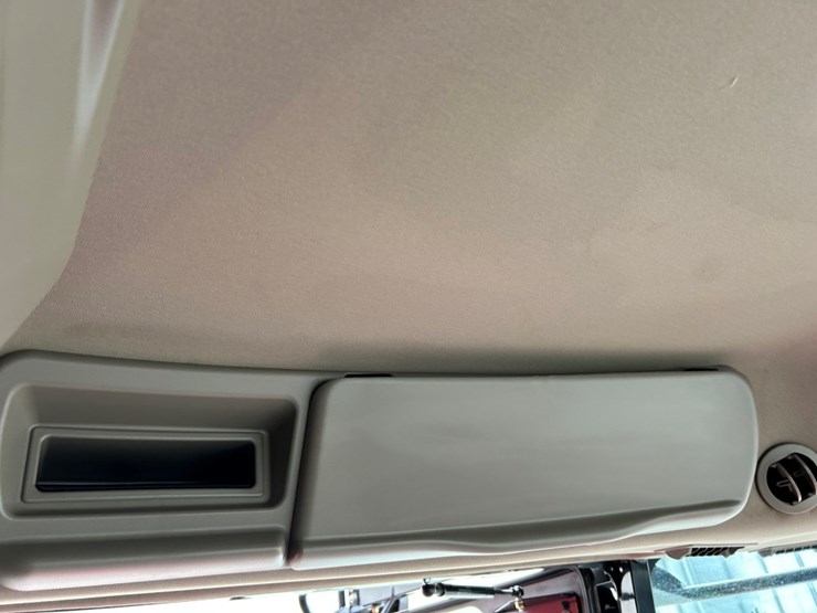 2019-case-ih-8250-image-54