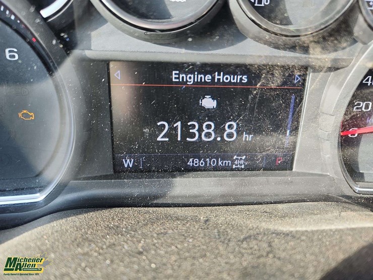 2022-chevrolet-silverado-3500hd-image-8