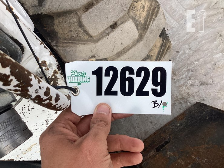 2015-bobcat-s650-image-21