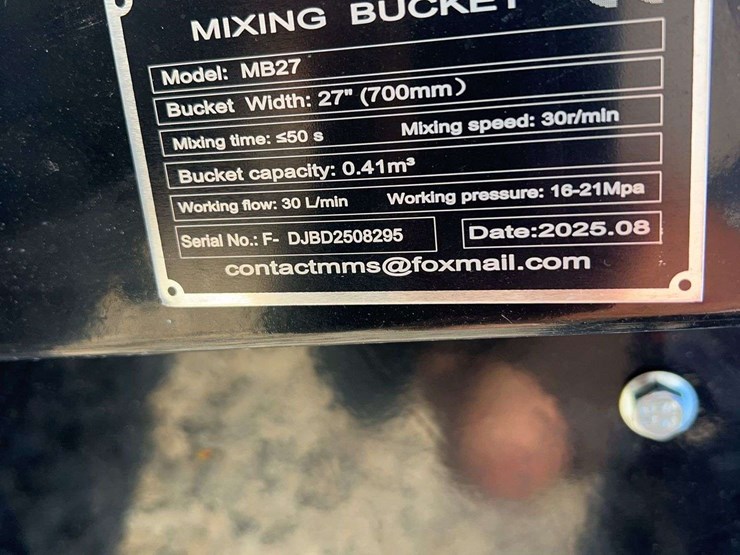 giyi-hydraulic-skid-steer-mixing-bucket-image-6